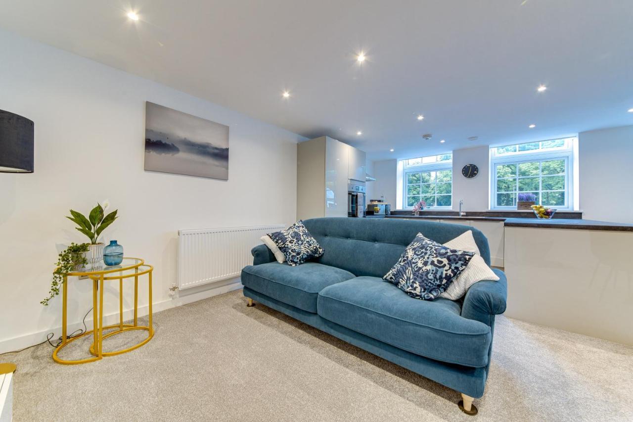 Stylish & Contemporary 2-Bed Townhouse - Parking - Wi-Fi - Netflix Apartment Worksop Exterior photo